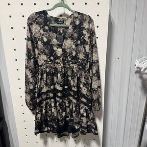 NWT En Saison Dark Floral Dress